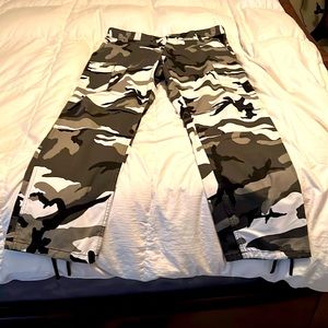 Size: M; ROTHCO cargo pants (camouflage print)